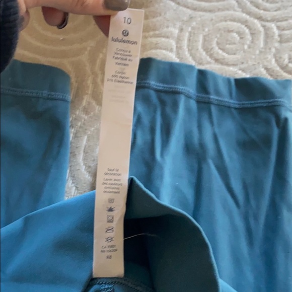 Lululemon blue leggings size 10! - Picture 5 of 5